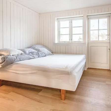 Dom wakacyjny Two-bedroom Holiday In *