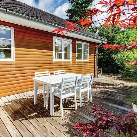 Two-bedroom Holiday In *